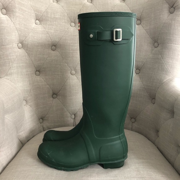 Hunter green women’s boot. EUC. 9 - Picture 4 of 6